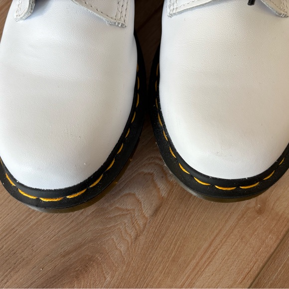 Dr. Martens - Picture 3 of 5